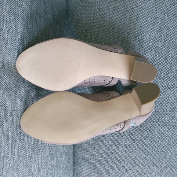 Madden NYC Ankle Boots - Picture 8 of 8